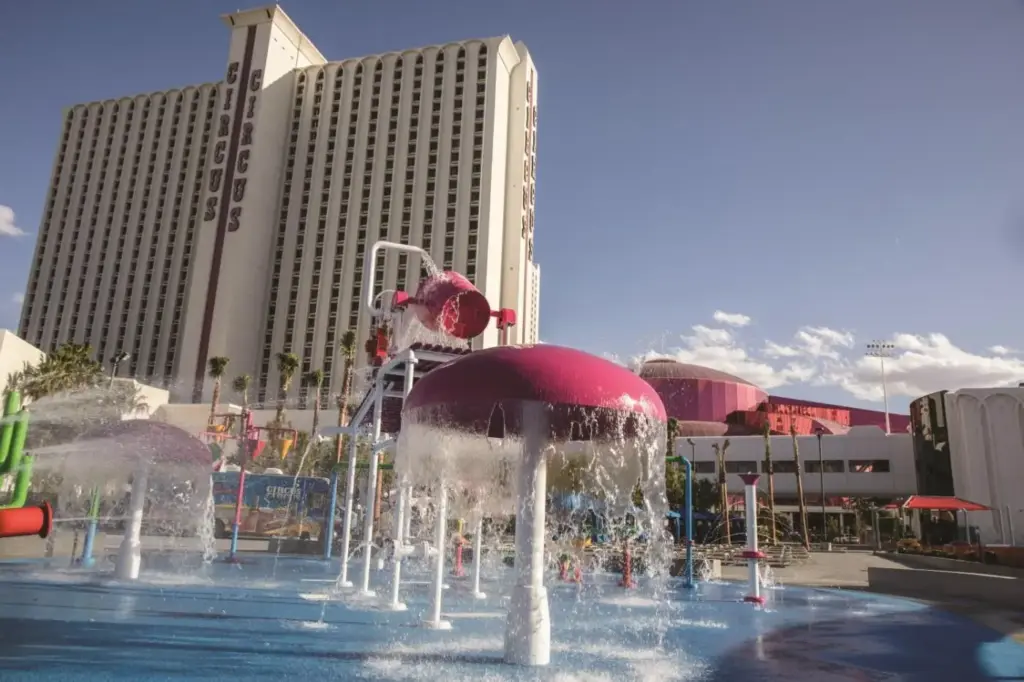 a water fountain in front of a building at Circus Circus Hotel, Casino & Theme Park in Las Vegas