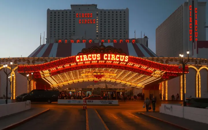 Circus Circus entrance marquee lit up at night