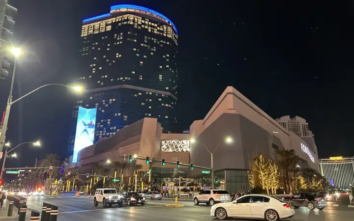 Fontainebleau Las Vegas tower lit up at night on the north Strip