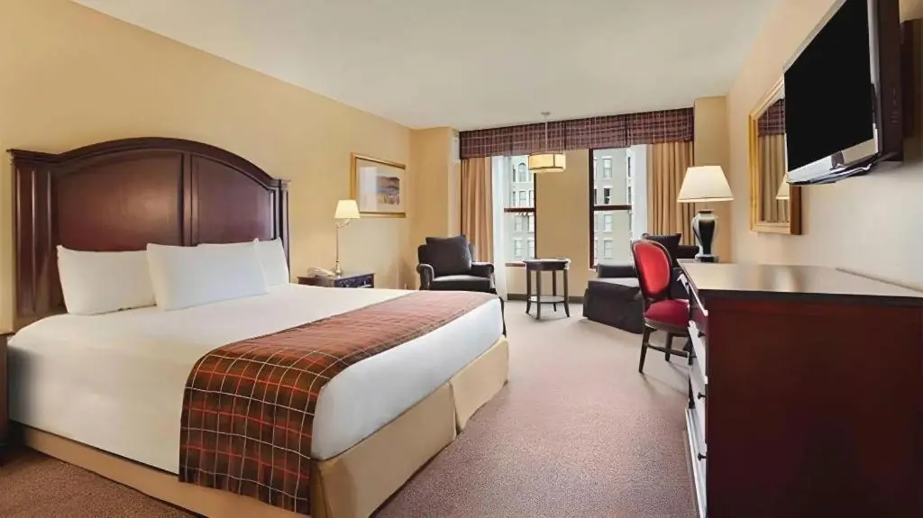 Example guest room at Sam's Town Las Vegas