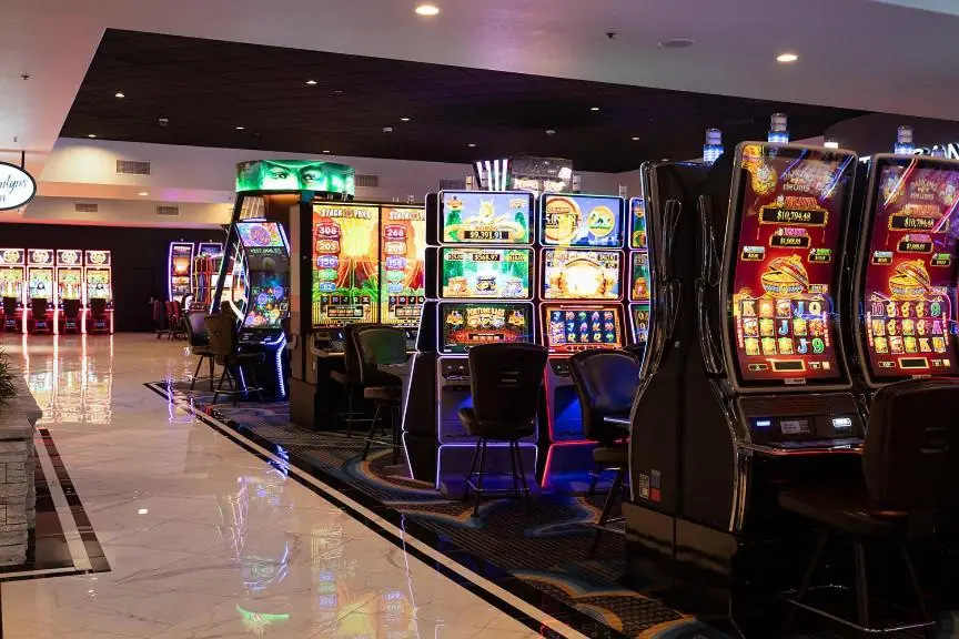 Slot machines in the Tuscany Suites casino